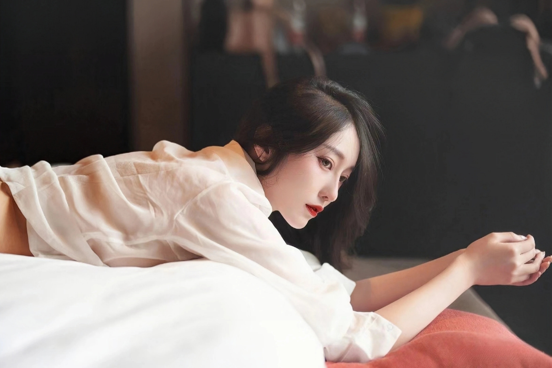 黄仁勋：将开始向中国市场销售H20芯片